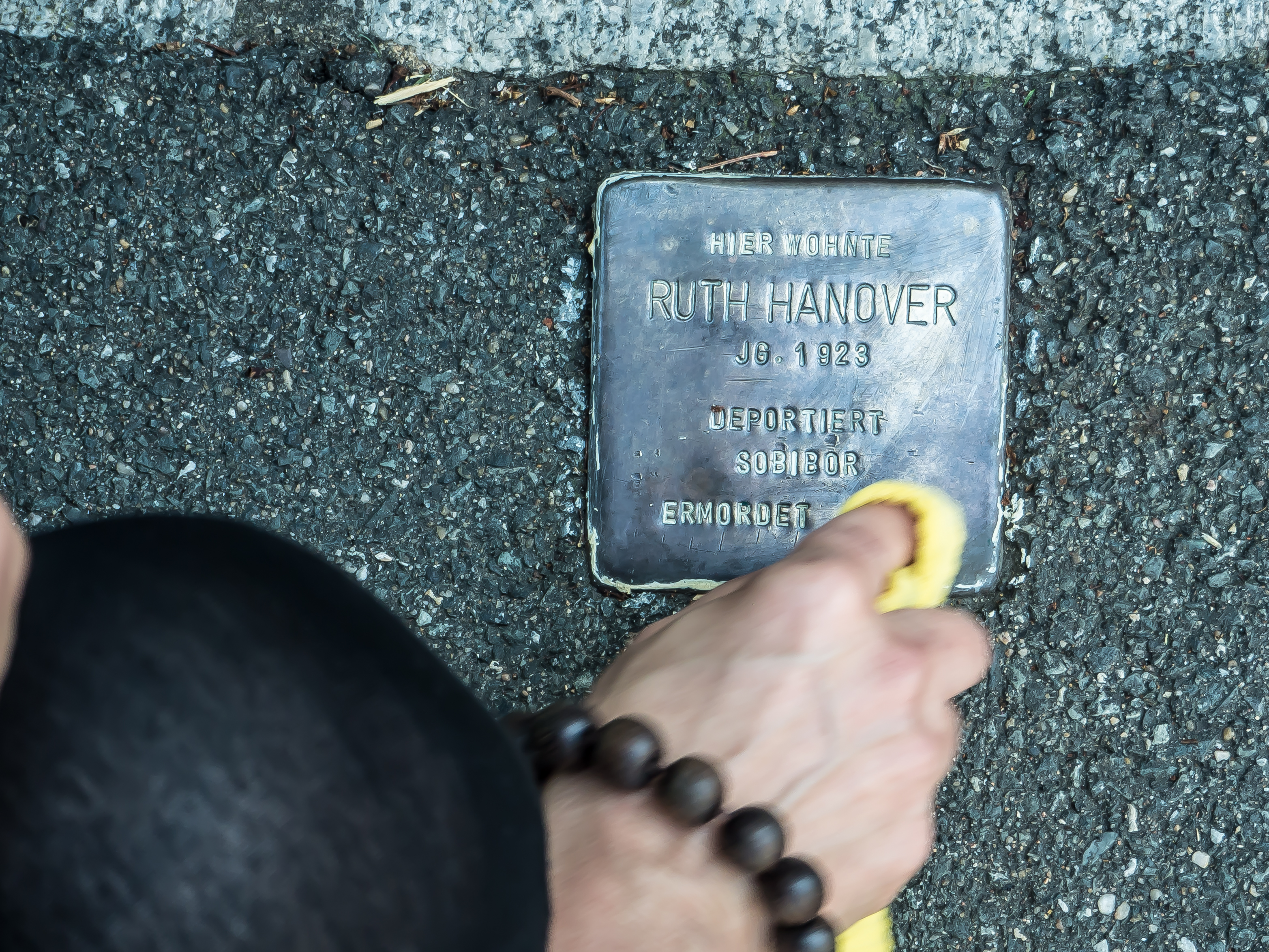 Reverence When the Shine Goes Dark: Caretaking of the Stolpersteine Holocaust Victims Street Monuments